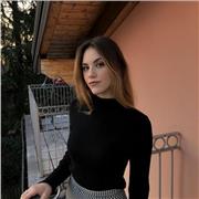 Studentessa universitaria di biologia fornisce ripetizioni private per alunni di elementari, medie e liceo